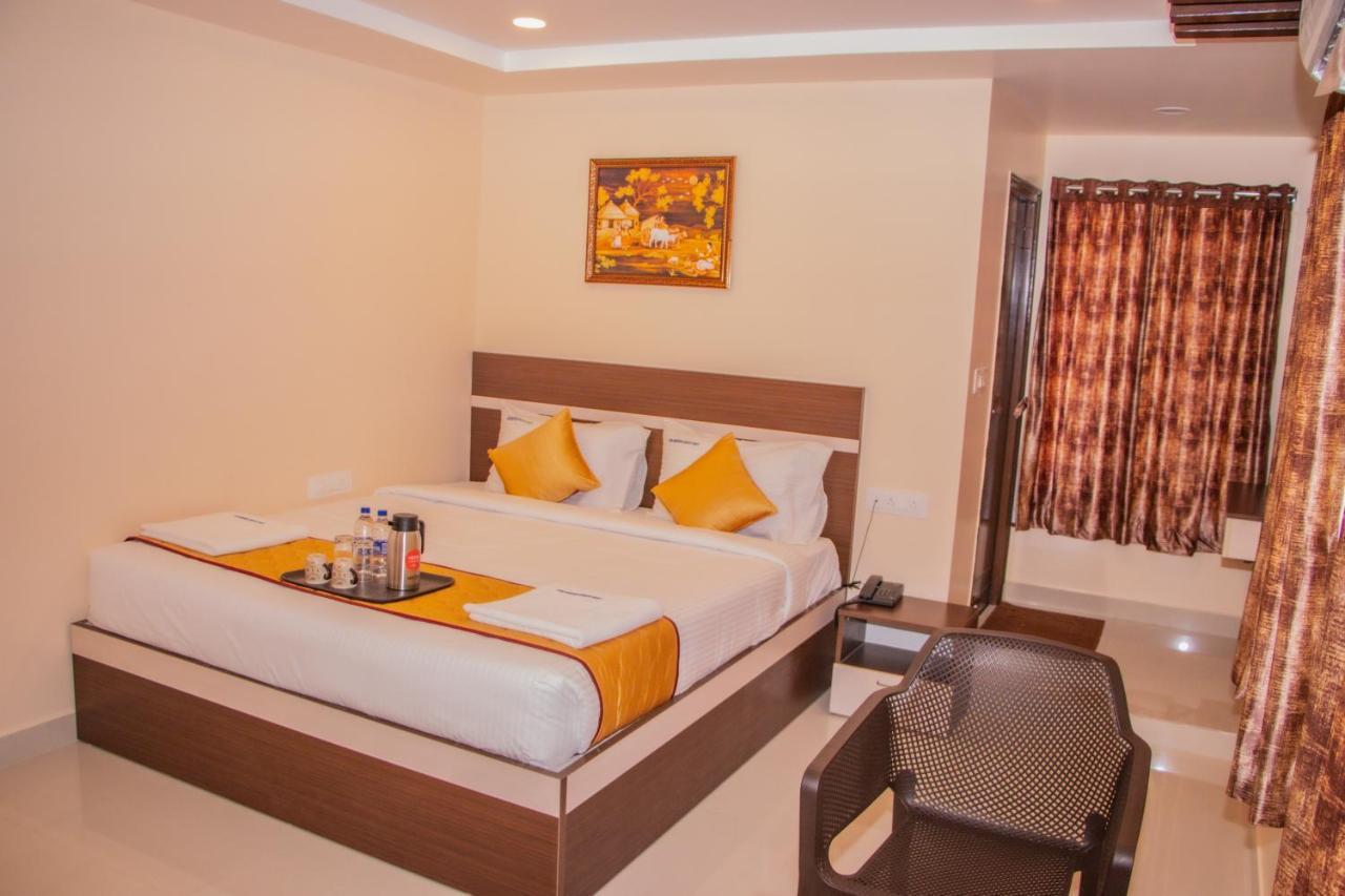 Hotel Mountview Comforts Tirupati Exteriör bild
