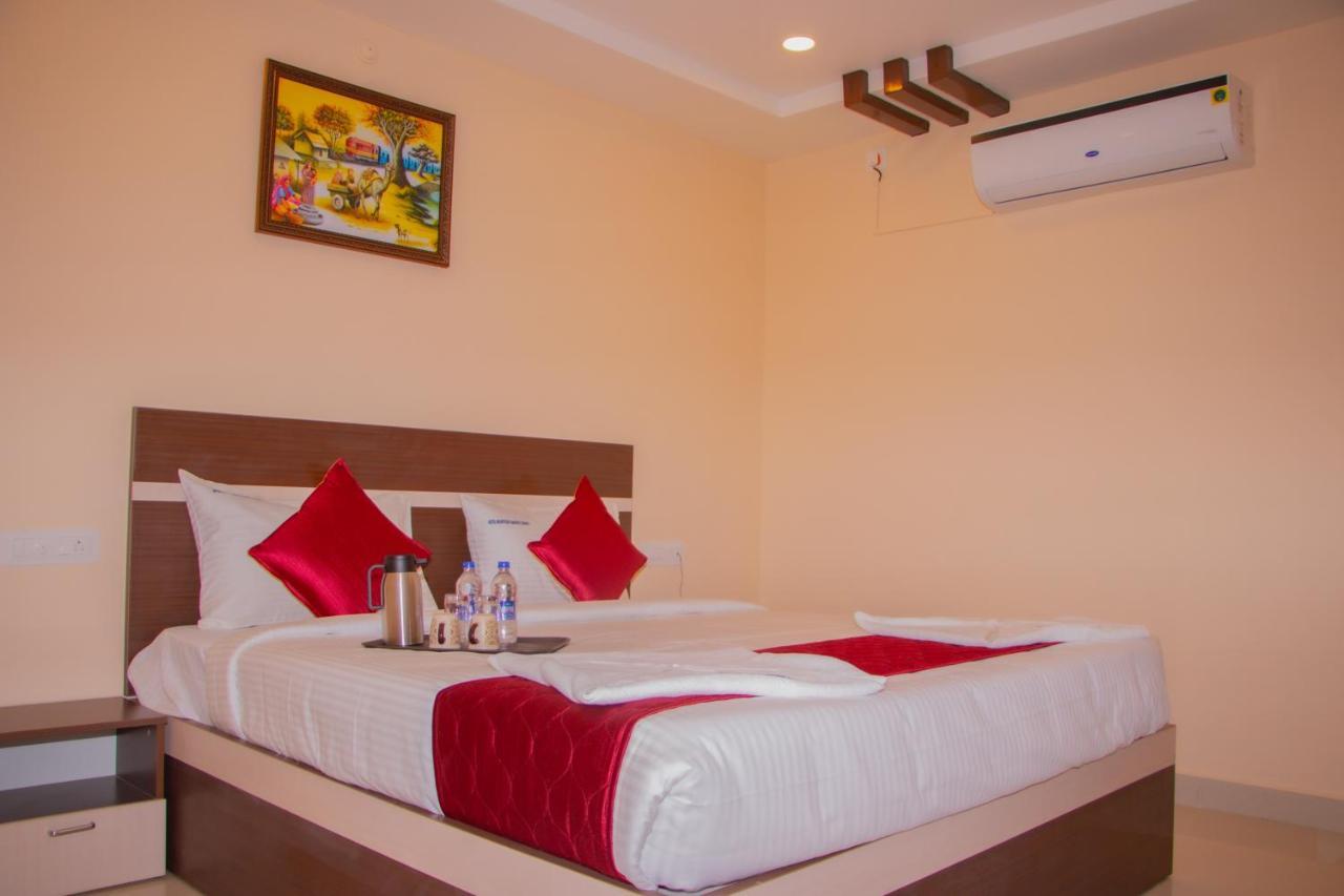 Hotel Mountview Comforts Tirupati Exteriör bild