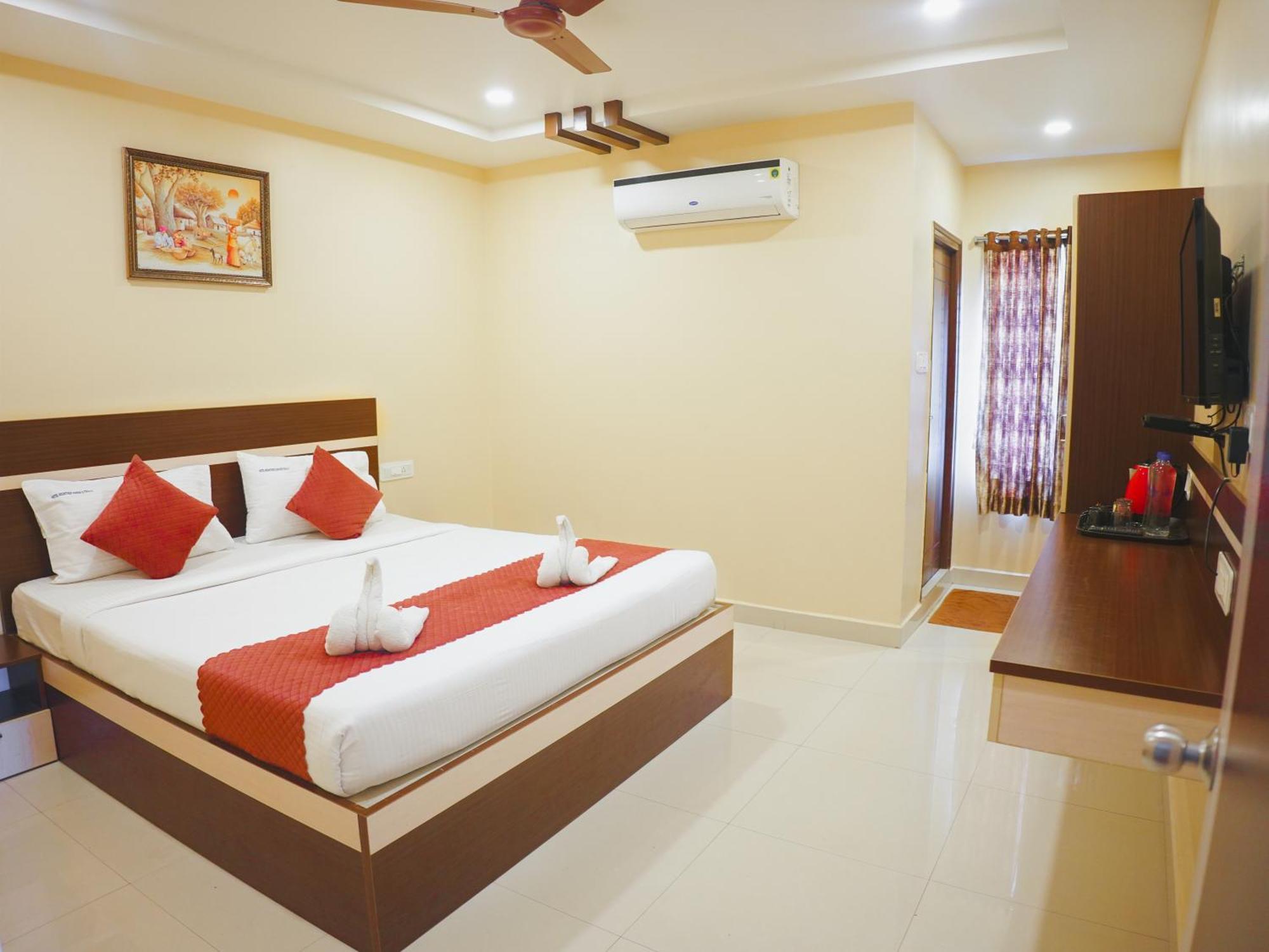 Hotel Mountview Comforts Tirupati Exteriör bild